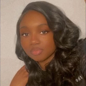 Meet your Posher, Joeneisha